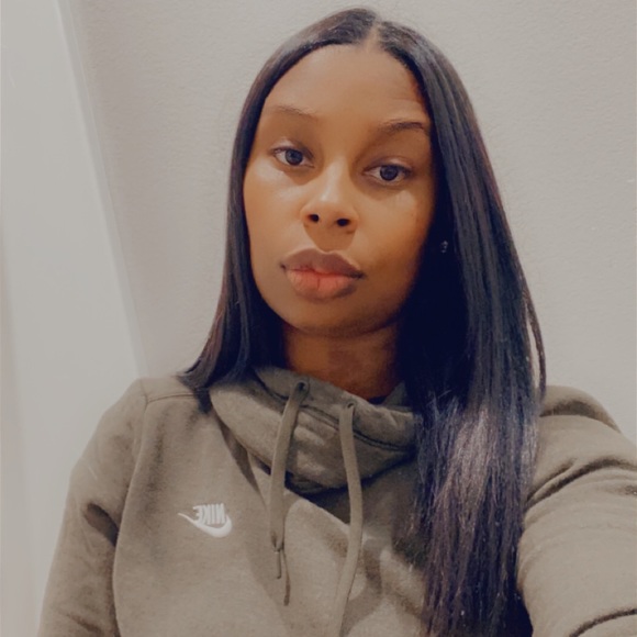 Meet your Posher, Lakendra - Picture 1 of 1